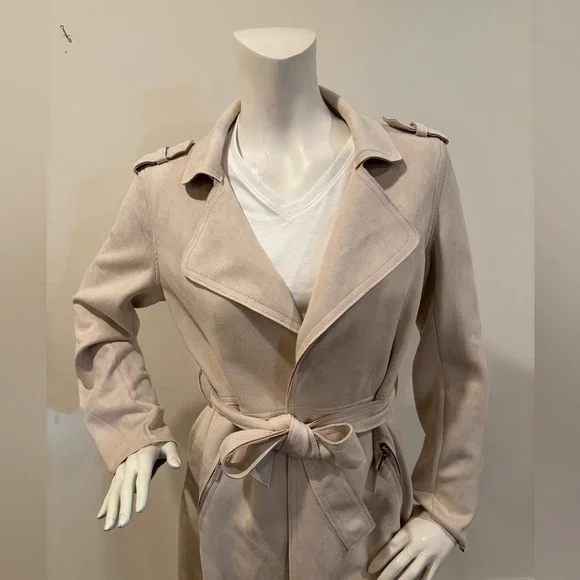 Tahari Light Beige Faux Leather Trench Coat with Waist Tie, Size Medium - Picture 4 of 16